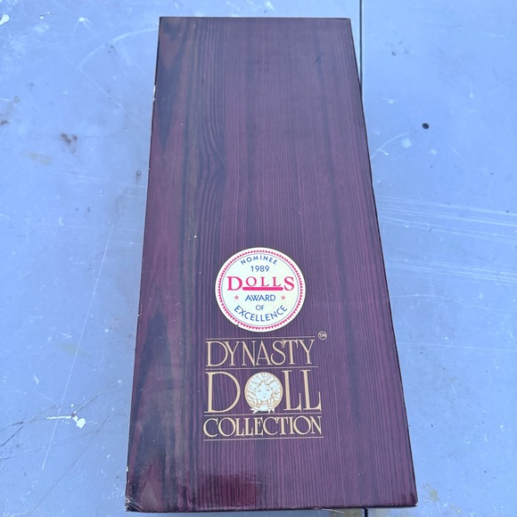 Limited edition vintage Amber porcelain doll - Picture 11 of 11